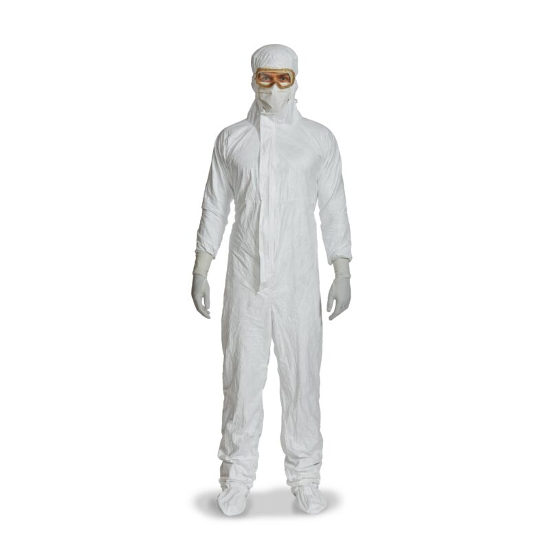 DuPont™ Tyvek® IsoClean® hooded coverall